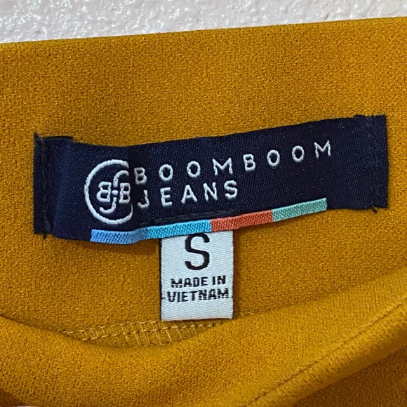 Yellow pants - Picture 3 of 3